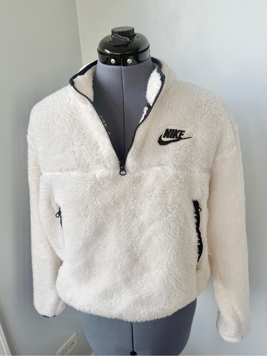 Nike Tops - Nike Sz M Cream Sherpa Plush Fleece Quarter Zip Crop Pullover Black Logo & Trim